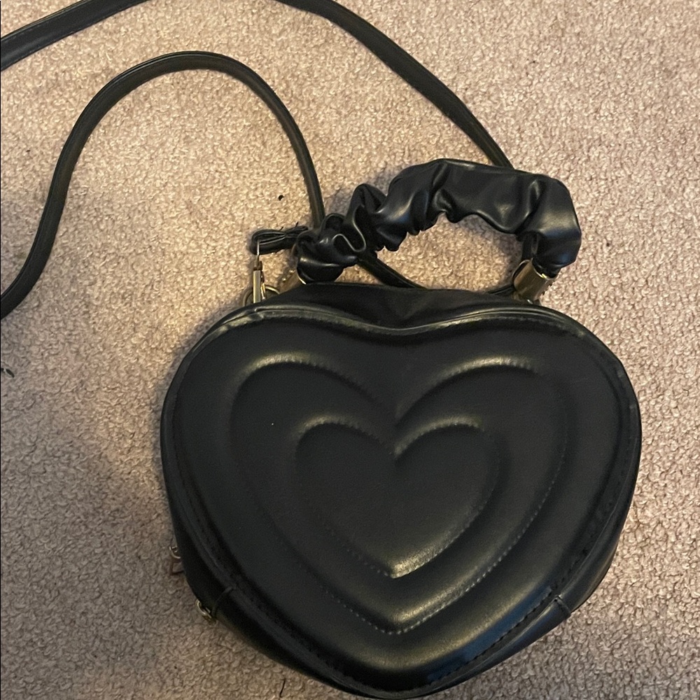 SHEIN Black Heart Crossbody Bag